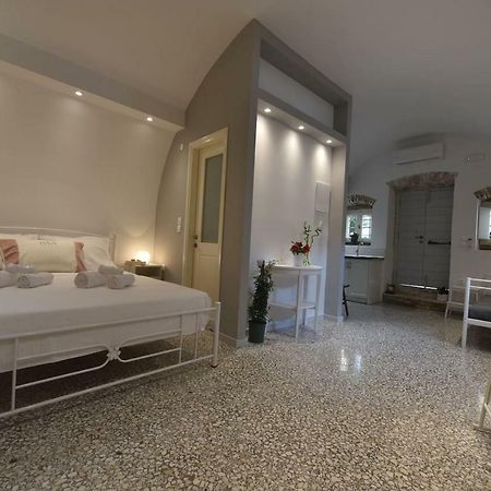 Yiasemi Corfu Luxury Studio ภายนอก รูปภาพ